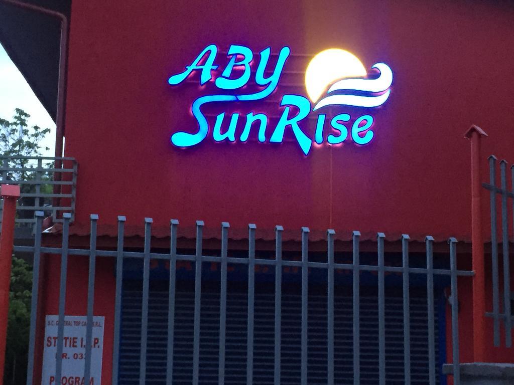 Aby Sunrise 호텔 Orşova 외부 사진